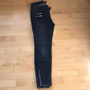 black jeans size 4